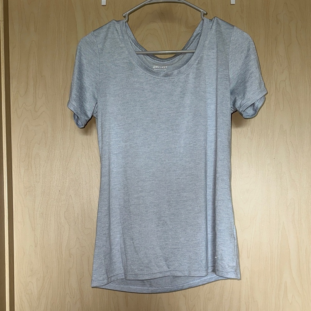 Nike Heather Gray Short Sleeve Tee
